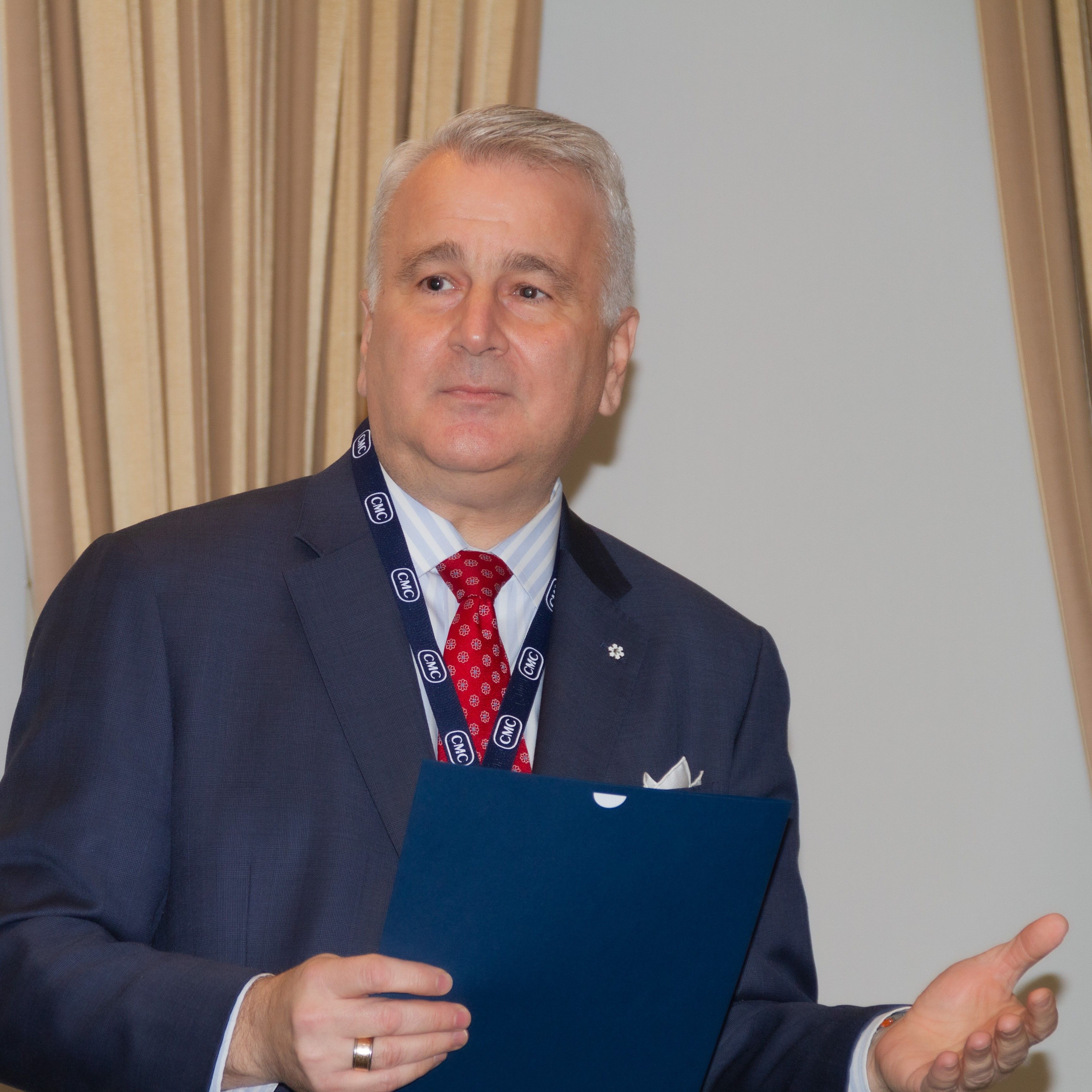 Nik Nanos, FCMC